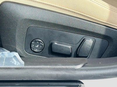 2025 BMW 3 Series — photo 25 view