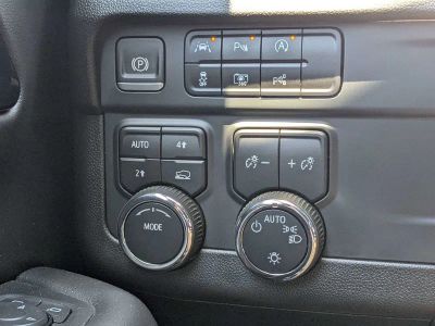 2025 Chevrolet Tahoe — photo 21 view