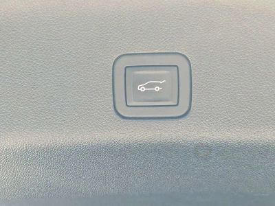 2025 Chevrolet Tahoe — photo 12 view