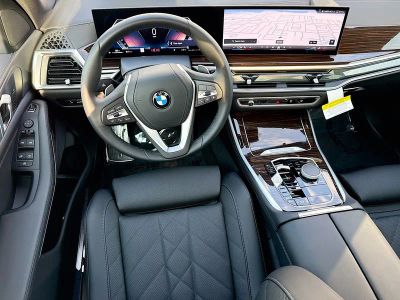 2026 BMW X5 — photo 17 view