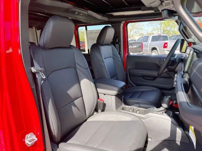 2026 Jeep Wrangler — photo 27 view