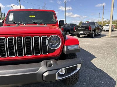 2026 Jeep Wrangler — photo 9 view