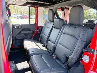2026 Jeep Wrangler — photo 25 view