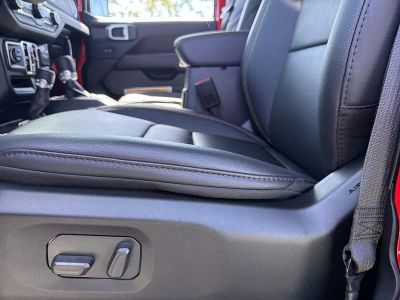 2026 Jeep Wrangler — photo 12 view