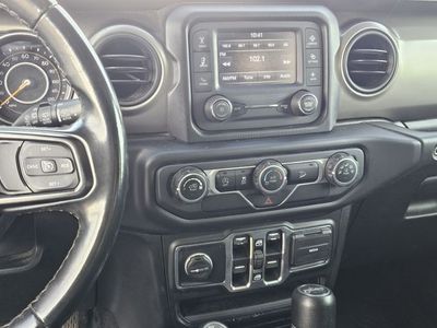 2020 Jeep Wrangler - Photo 9