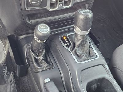 2020 Jeep Wrangler - Photo 19
