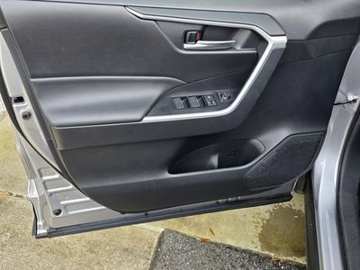 2023 Toyota RAV4 Hybrid - Photo 30