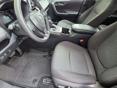2023 Toyota RAV4 Hybrid - Photo 6