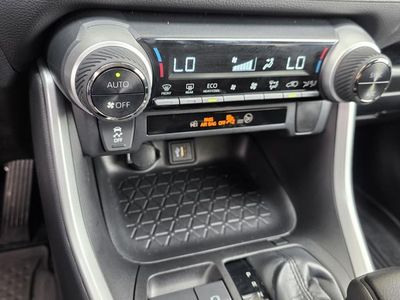 2023 Toyota RAV4 Hybrid - Photo 19