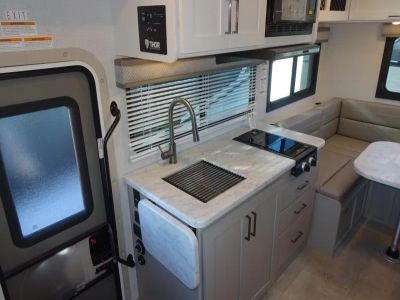 2026 Thor Motor Coach CHATEAU - Photo 12