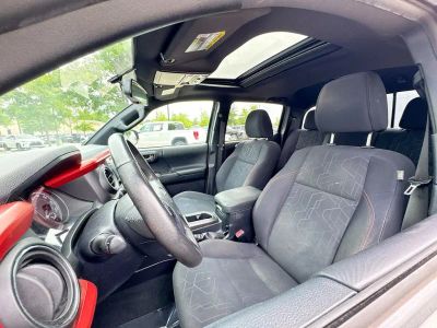 2017 Toyota Tacoma - Photo 10