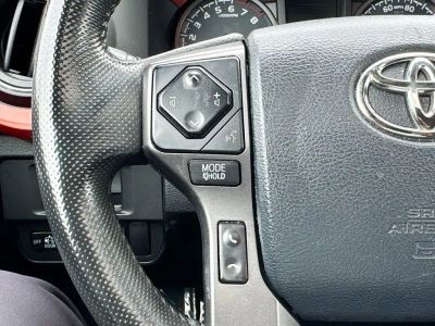2017 Toyota Tacoma - Photo 21