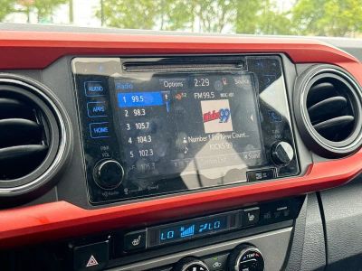 2017 Toyota Tacoma - Photo 25