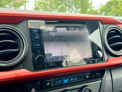2017 Toyota Tacoma - Photo 26