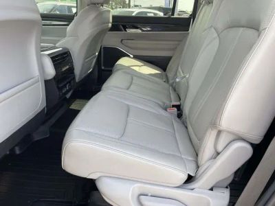 2022 Jeep Wagoneer - Photo 10