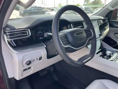 2022 Jeep Wagoneer - Photo 17