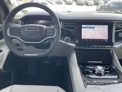 2022 Jeep Wagoneer - Photo 11