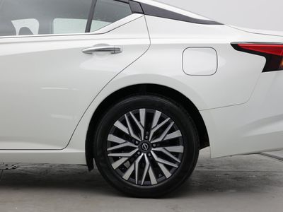 2025 Nissan Altima - Photo 10