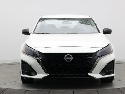 2025 Nissan Altima - Photo 2