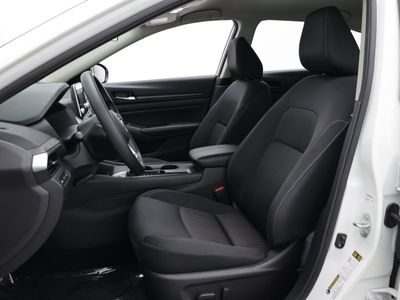 2025 Nissan Altima - Photo 17