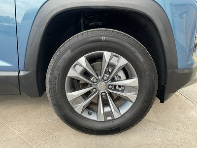 2025 Chevrolet Equinox — photo 16 view