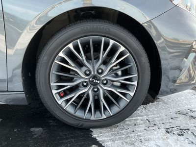 2024 Kia Forte — photo 16 view