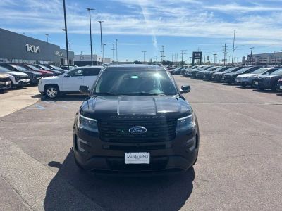 2017 Ford Explorer — side profile view