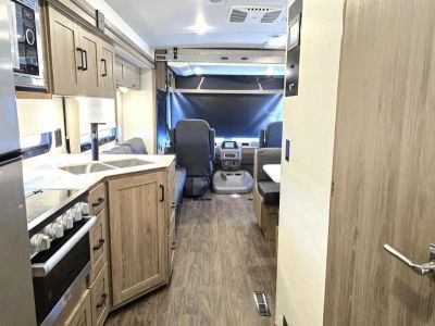 2026 Winnebago VISTA - Photo 3