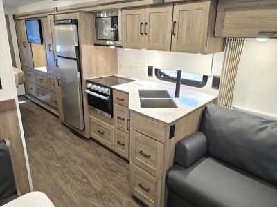 2026 Winnebago VISTA - Photo 6