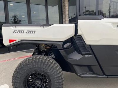 2026 Can-Am DEFENDER MAX LIMITED CAB HD11 - Photo 17