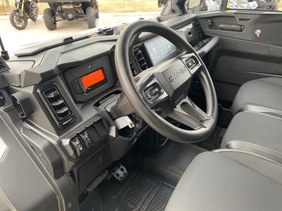 2026 Can-Am DEFENDER MAX LIMITED CAB HD11 - Photo 38