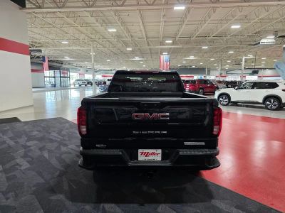 2023 GMC Sierra 1500 — interior view