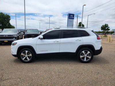 2020 Jeep Cherokee — side profile view