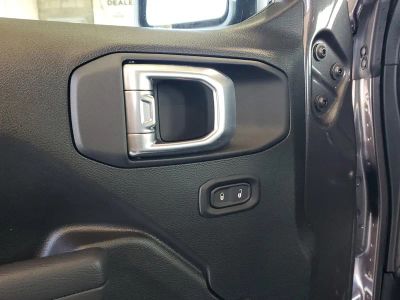 2026 Jeep Wrangler — photo 14 view