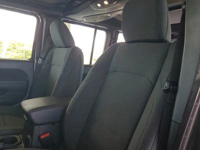 2026 Jeep Wrangler — photo 17 view