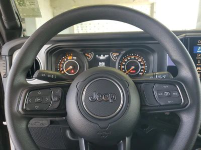 2026 Jeep Wrangler — photo 20 view