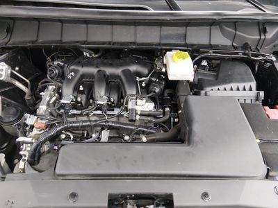2025 Nissan Pathfinder - Photo 9