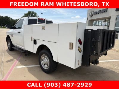 2014 RAM 2500 — rear three-quarter view