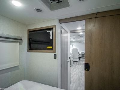 2026 Thor Motor Coach Axis - Photo 31