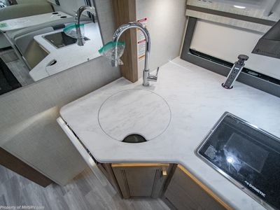 2026 Thor Motor Coach Axis - Photo 18