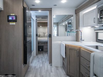 2026 Thor Motor Coach Axis - Photo 11