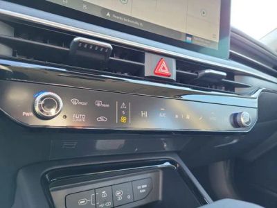 2026 Kia K5 — photo 18 view