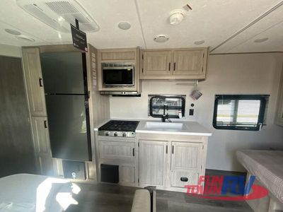 2026 Coachmen RV Catalina Summit Series 8 - Photo 10