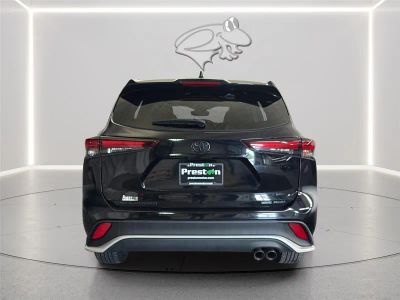 2024 Toyota Highlander — interior view