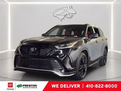2024 Toyota Highlander XSE in Midnight Black Metal — front three-quarter view