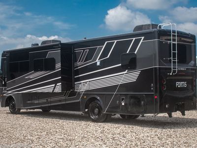 2026 Fleetwood Fortis - Photo 2