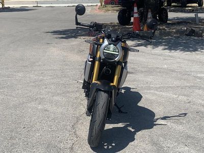 2026 Suzuki GSX-8T - Photo 3