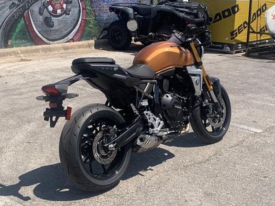 2026 Suzuki GSX-8T - Photo 5