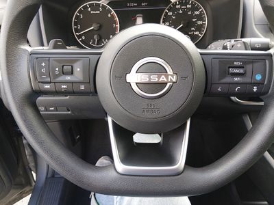 2024 Nissan Rogue — photo 12 view