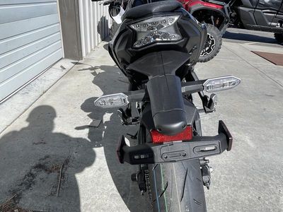 2025 Kawasaki Z650 - Photo 4